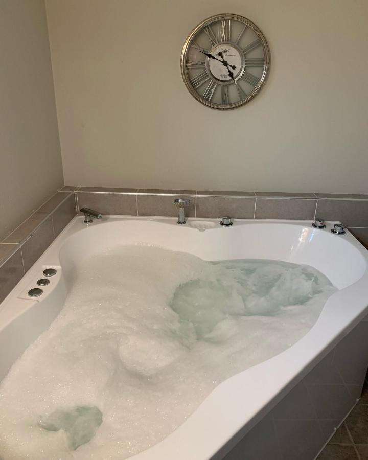 Churchill'S B&B Twin Spa Getaway Studio Swansea Luaran gambar